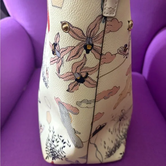 TORY BURCH KERRINGTON TOTE: POETRY OF THINGS